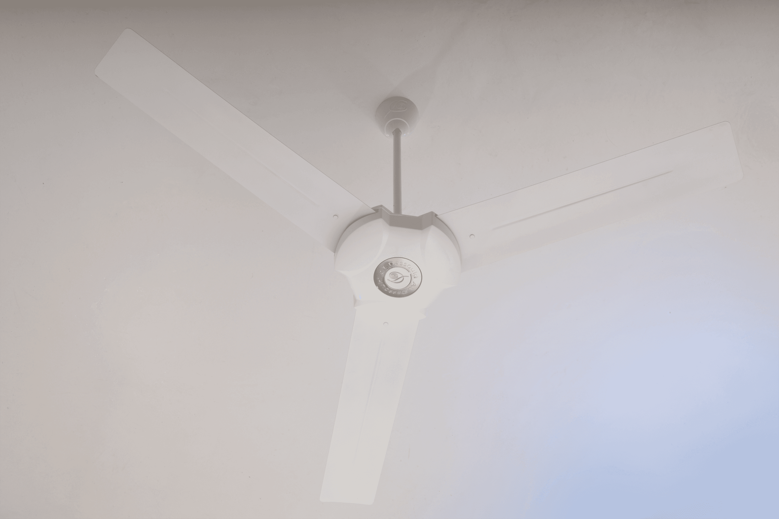 Al Dassouki three-blade ceiling fan